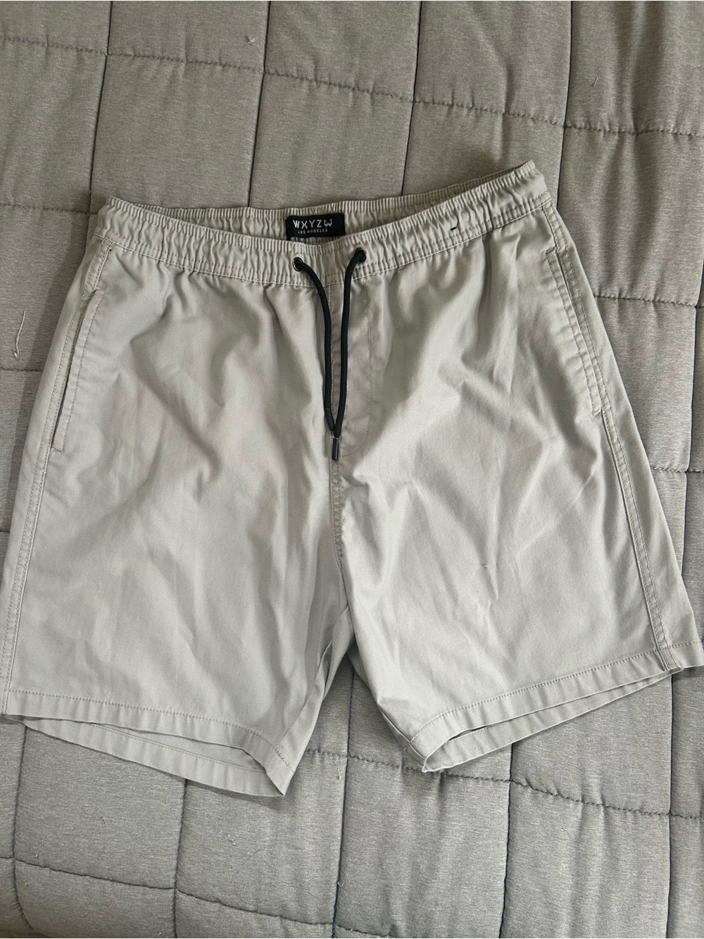 WKYZW Men’s Light Gray Drawstring Shorts